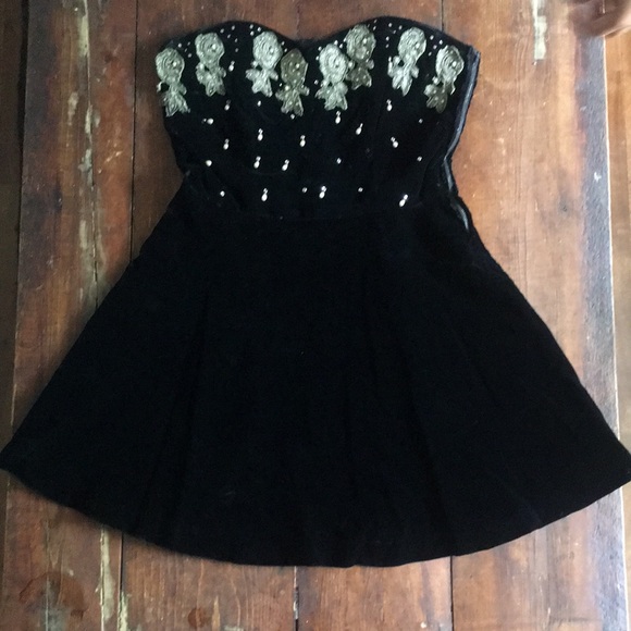 Vintage Black Velvet Cocktail Dress - Picture 5 of 8